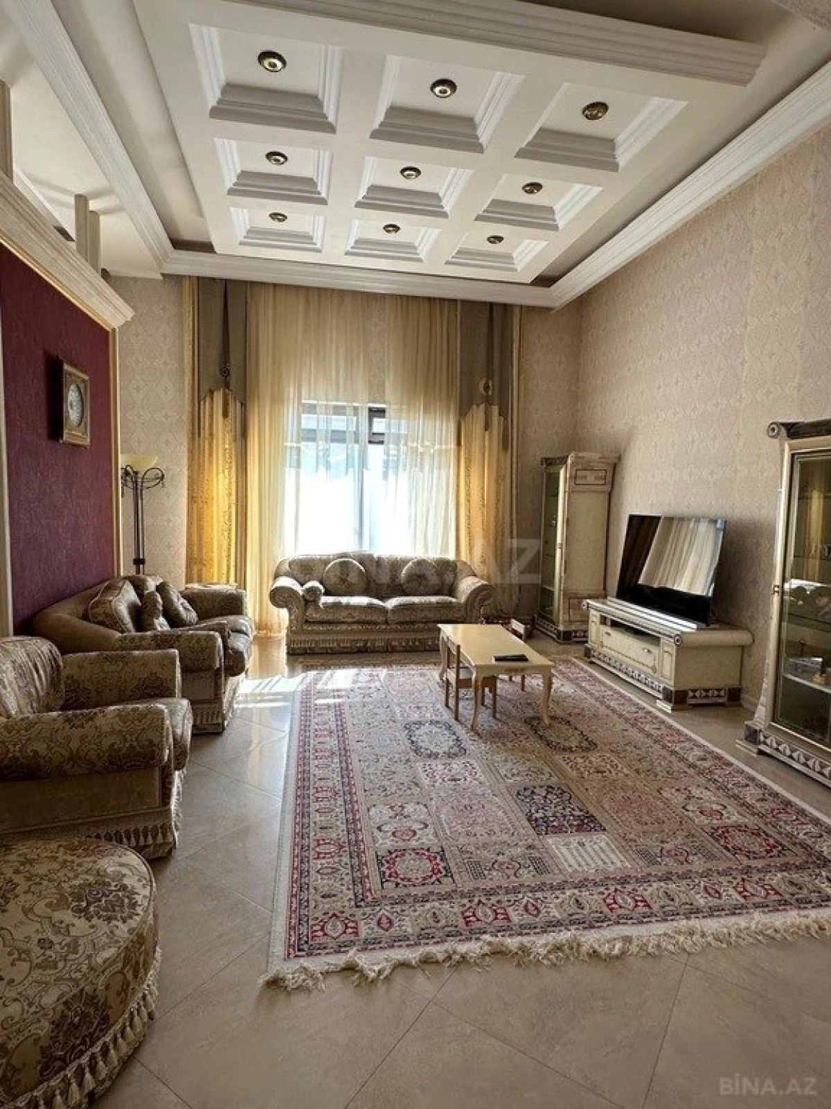 Kirayə verilir 6 otaqlı həyət evi 400 m²