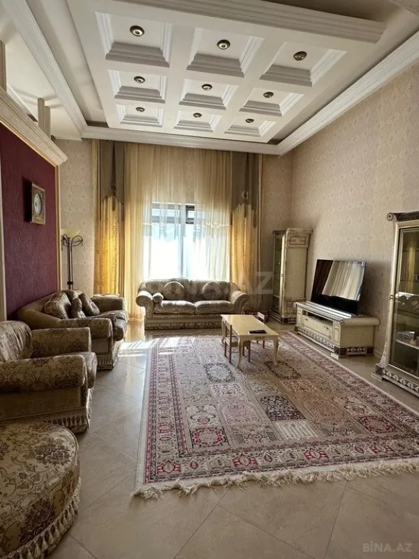 Kirayə verilir 6 otaqlı həyət evi 400 m²