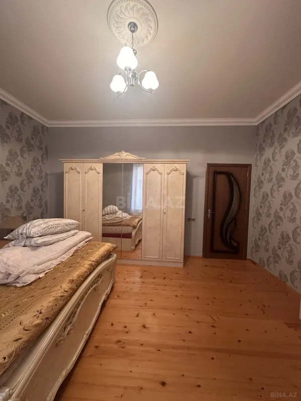 Satılır 6 otaqlı həyət evi 166 m²