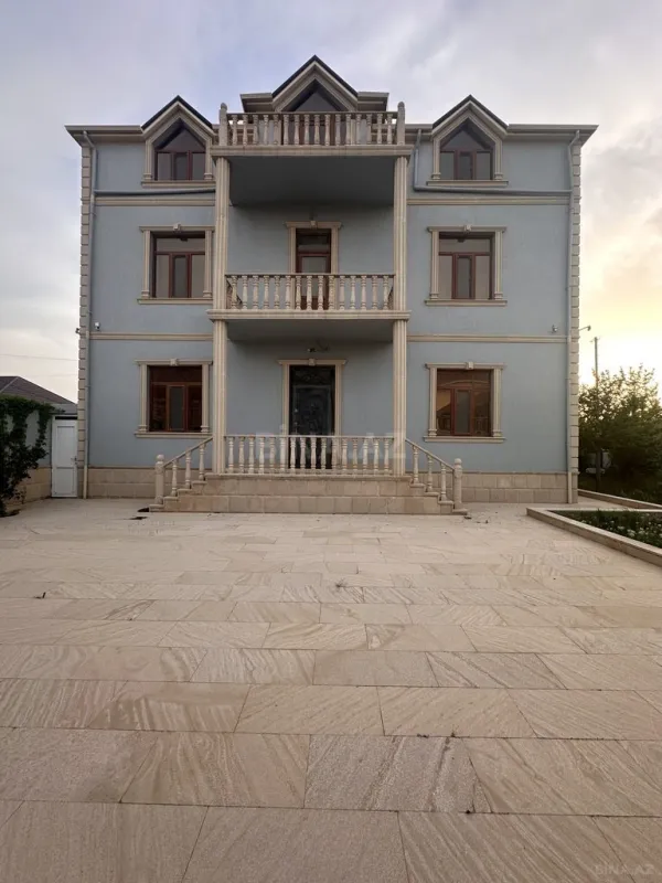 Satılır 6 otaqlı həyət evi 166 m²