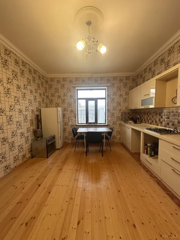 Satılır 6 otaqlı həyət evi 166 m²