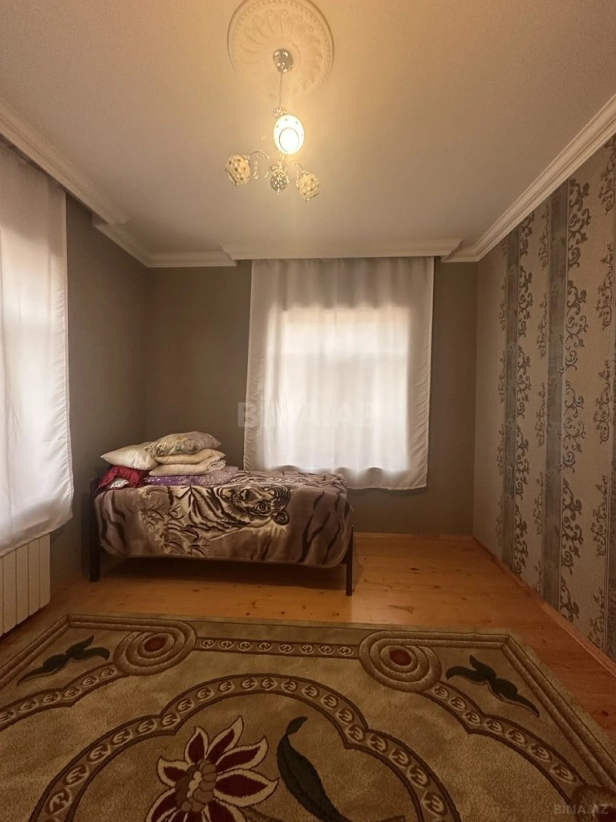 Satılır 6 otaqlı həyət evi 166 m²