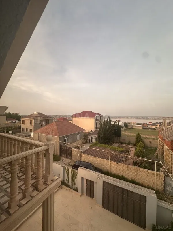 Satılır 6 otaqlı həyət evi 166 m²