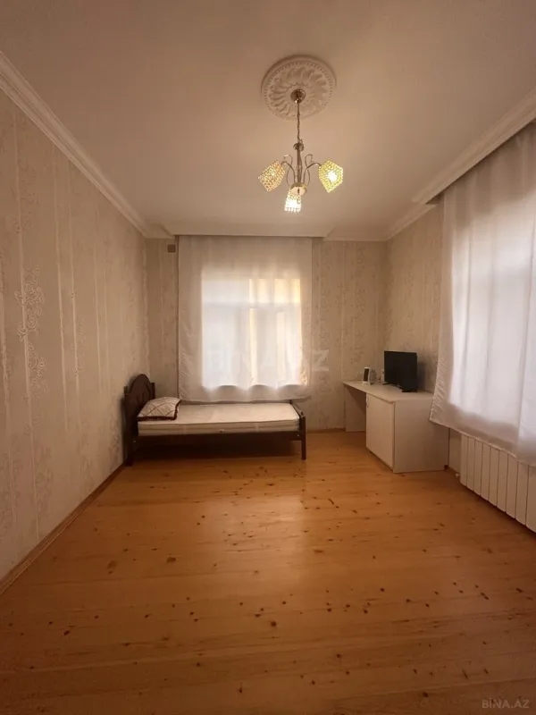 Satılır 6 otaqlı həyət evi 166 m²