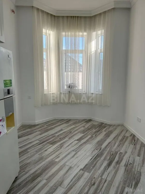 Satılır 7 otaqlı həyət evi 350 m²