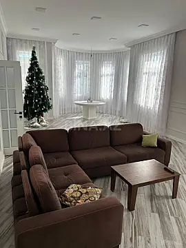 Satılır 7 otaqlı həyət evi 350 m²