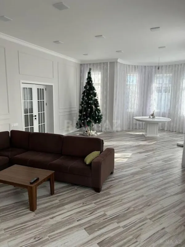 Satılır 7 otaqlı həyət evi 350 m²