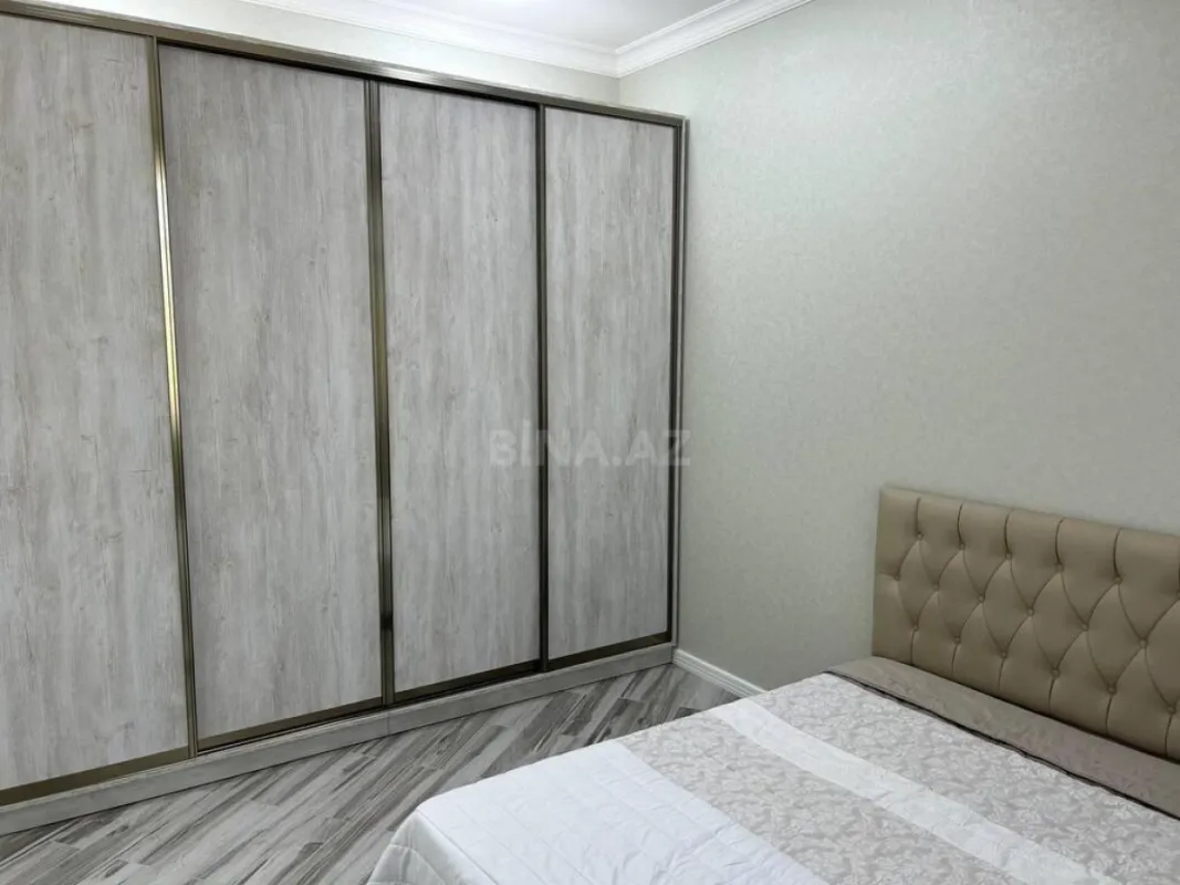 Satılır 7 otaqlı həyət evi 350 m²