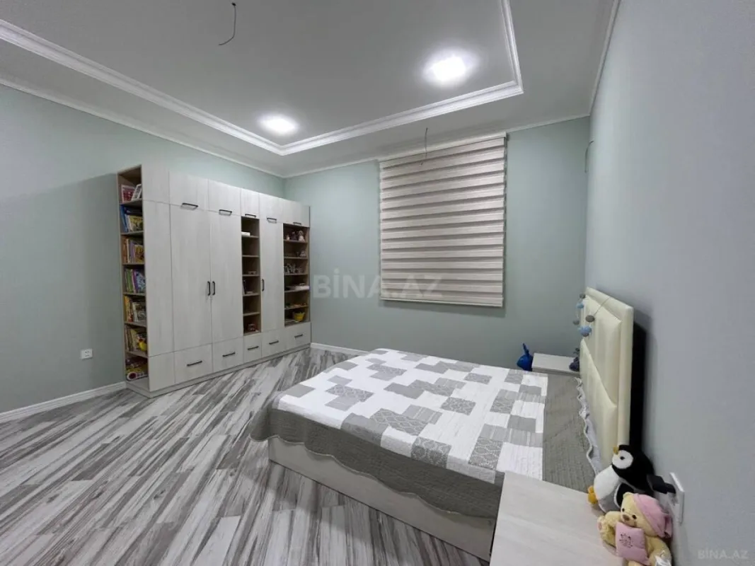 Satılır 7 otaqlı həyət evi 350 m²