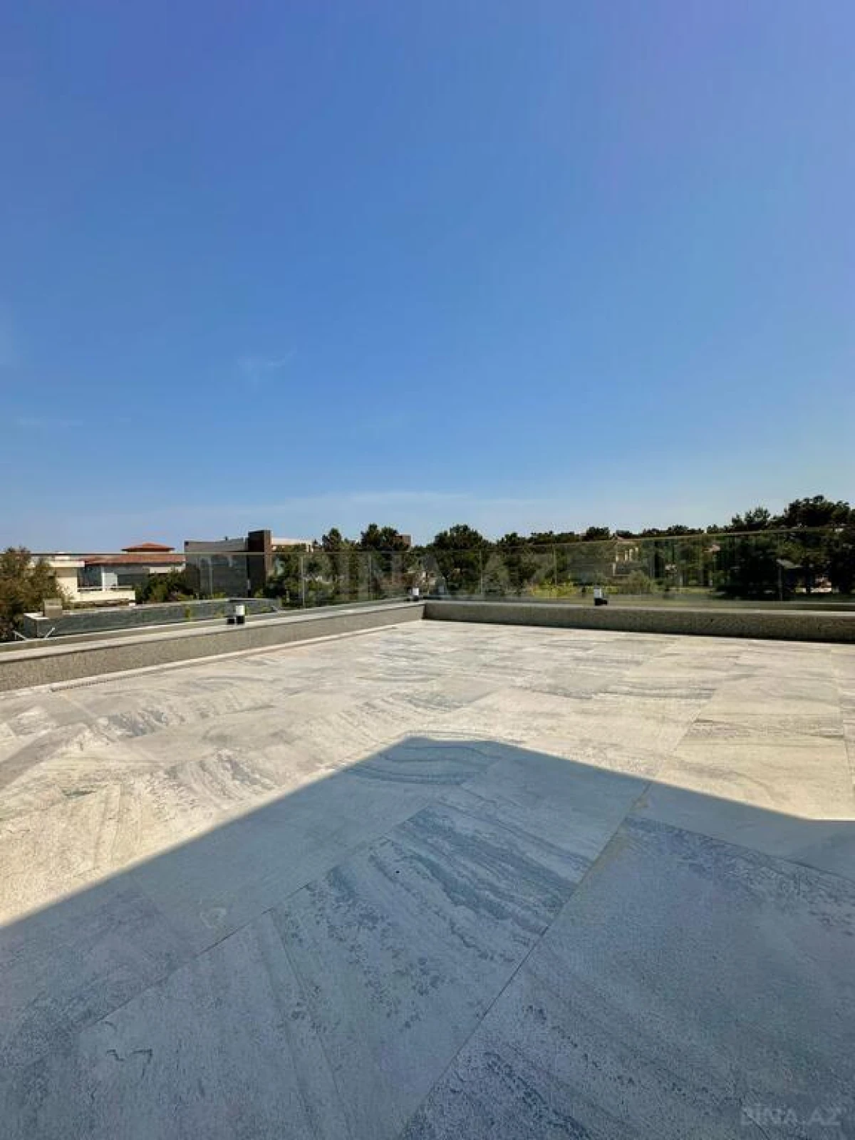 Satılır 5 otaqlı həyət evi 500 m²