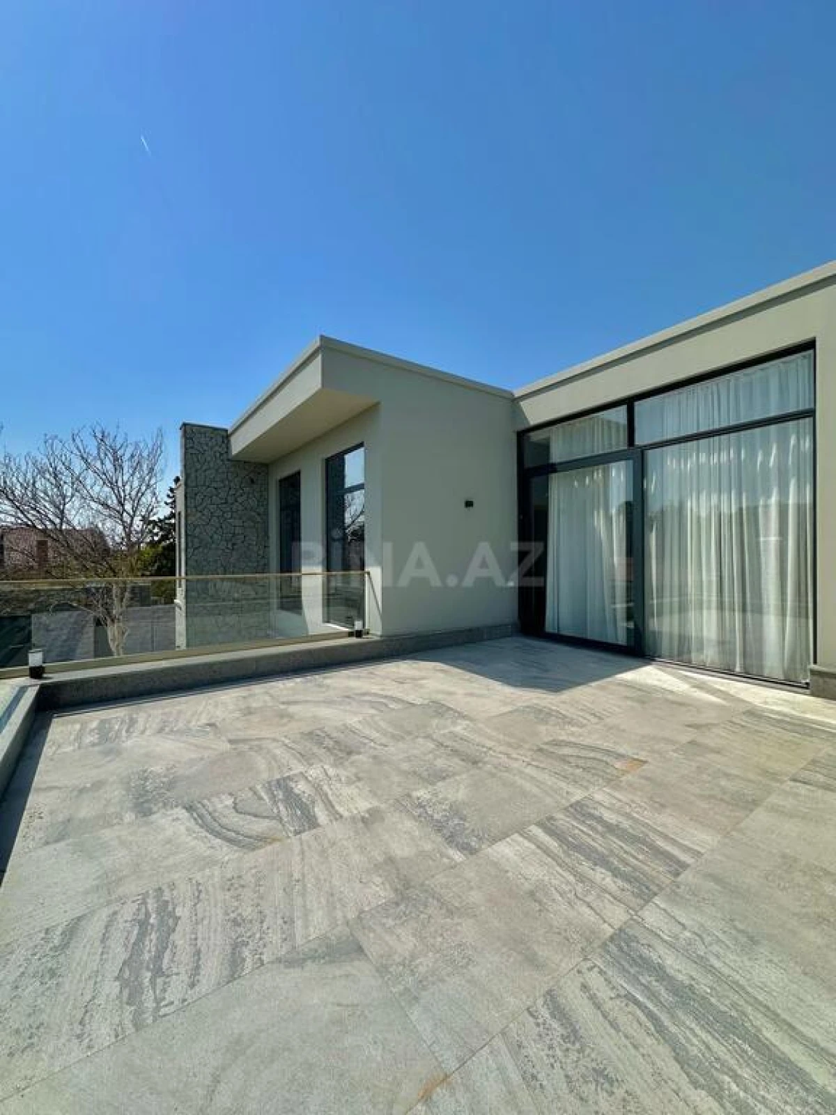 Satılır 5 otaqlı həyət evi 500 m²