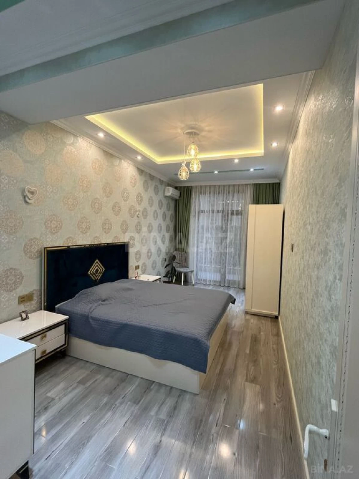 Kirayə verilir 3 otaqlı mənzil 120 m²