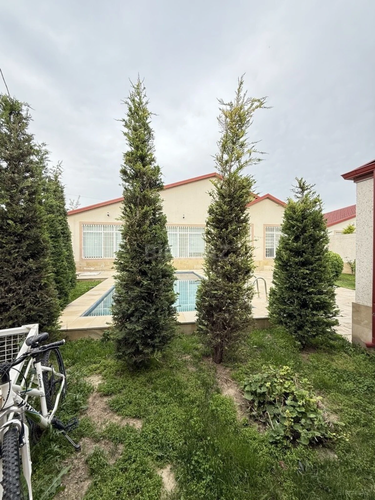 Satılır 4 otaqlı həyət evi 170 m²