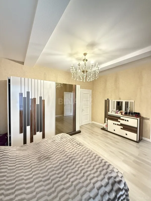 Satılır 4 otaqlı həyət evi 170 m²