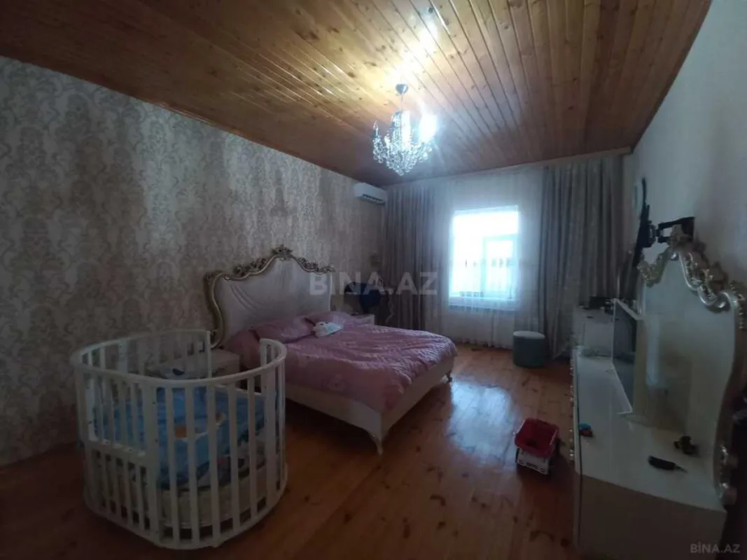 Satılır 4 otaqlı həyət evi 180 m²