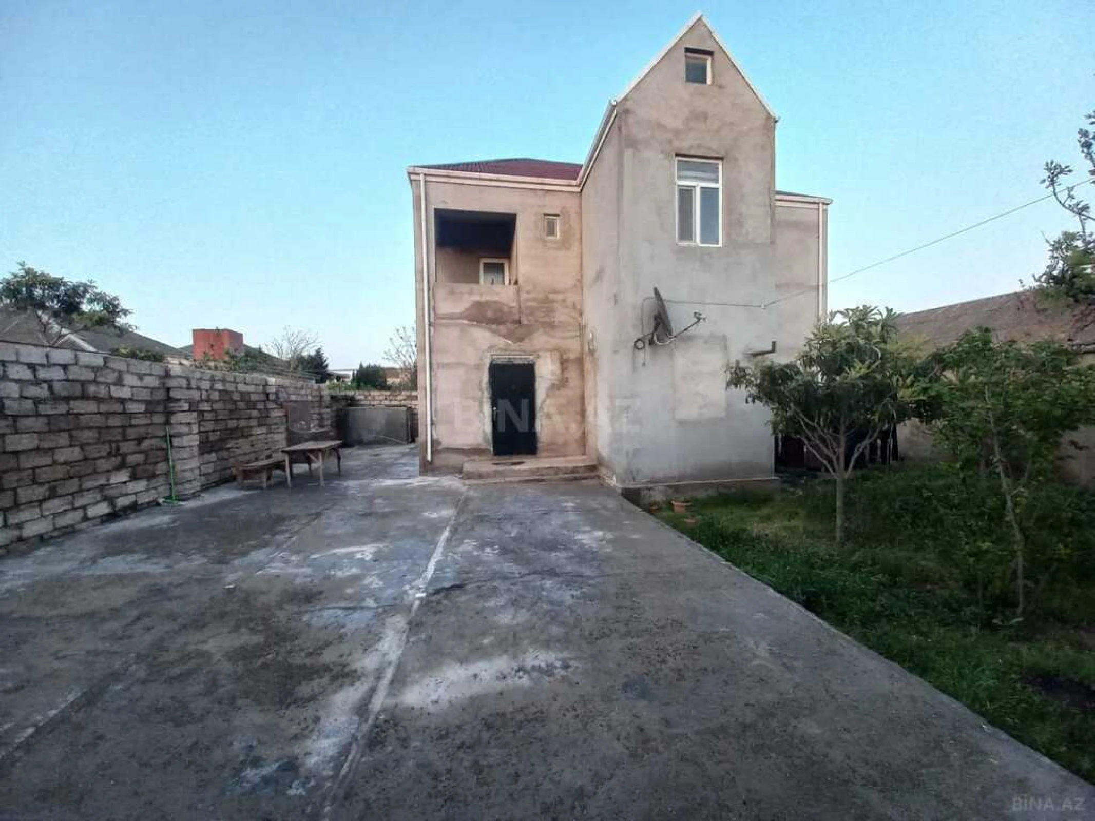 Satılır 4 otaqlı həyət evi 180 m²