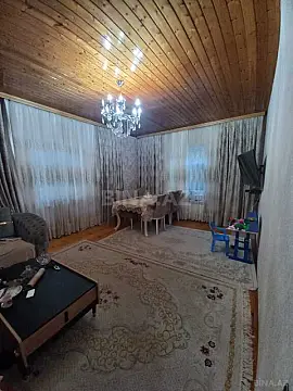 Satılır 4 otaqlı həyət evi 180 m²