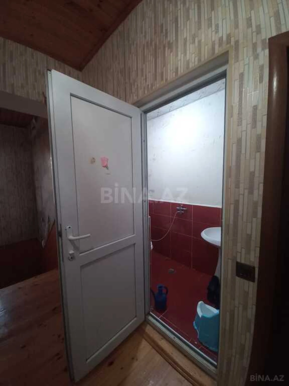 Satılır 4 otaqlı həyət evi 180 m²