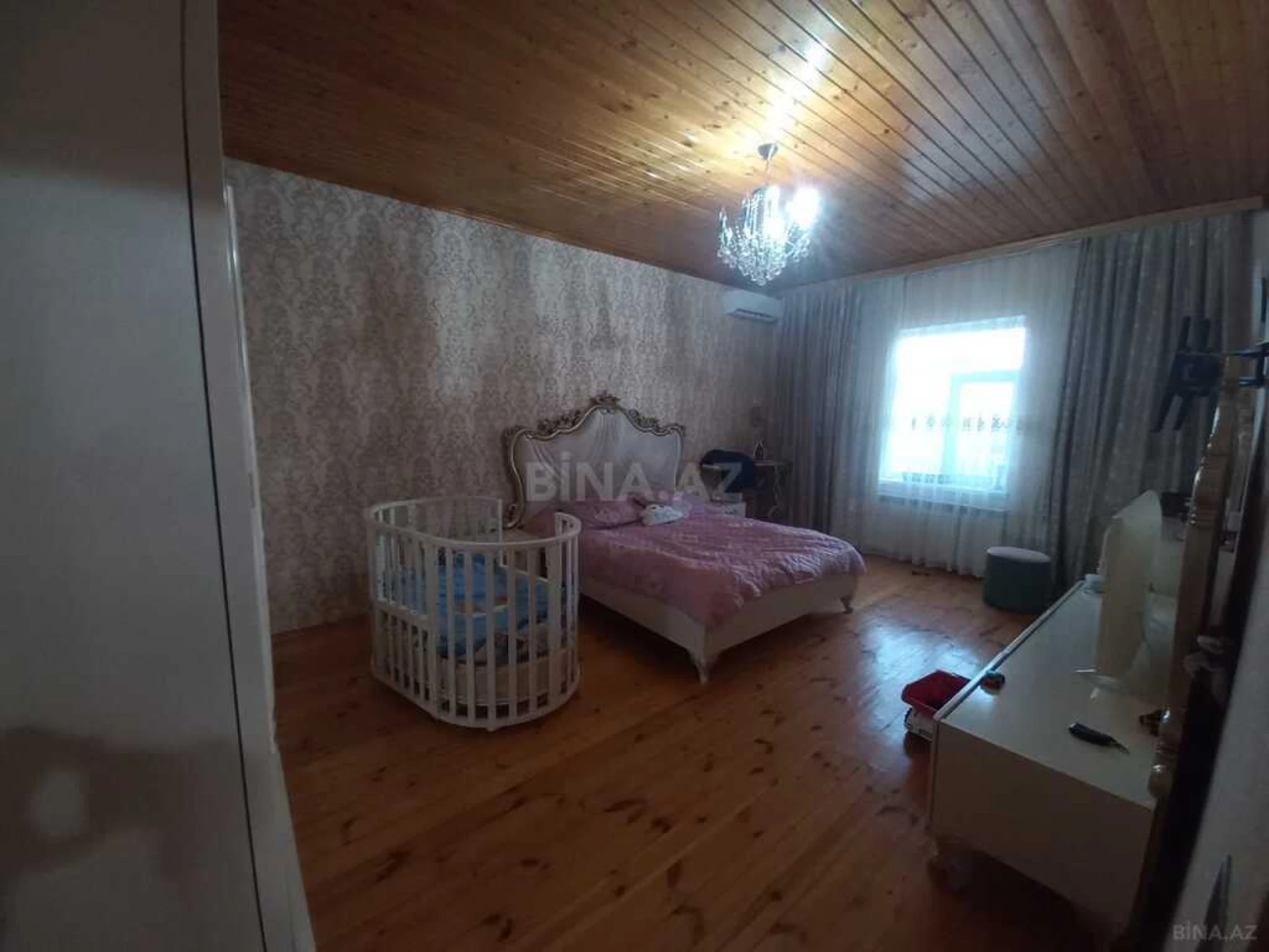 Satılır 4 otaqlı həyət evi 180 m²