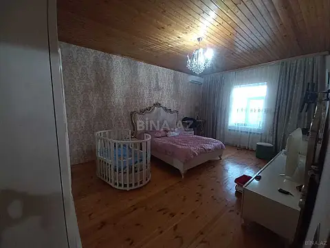 Satılır 4 otaqlı həyət evi 180 m²