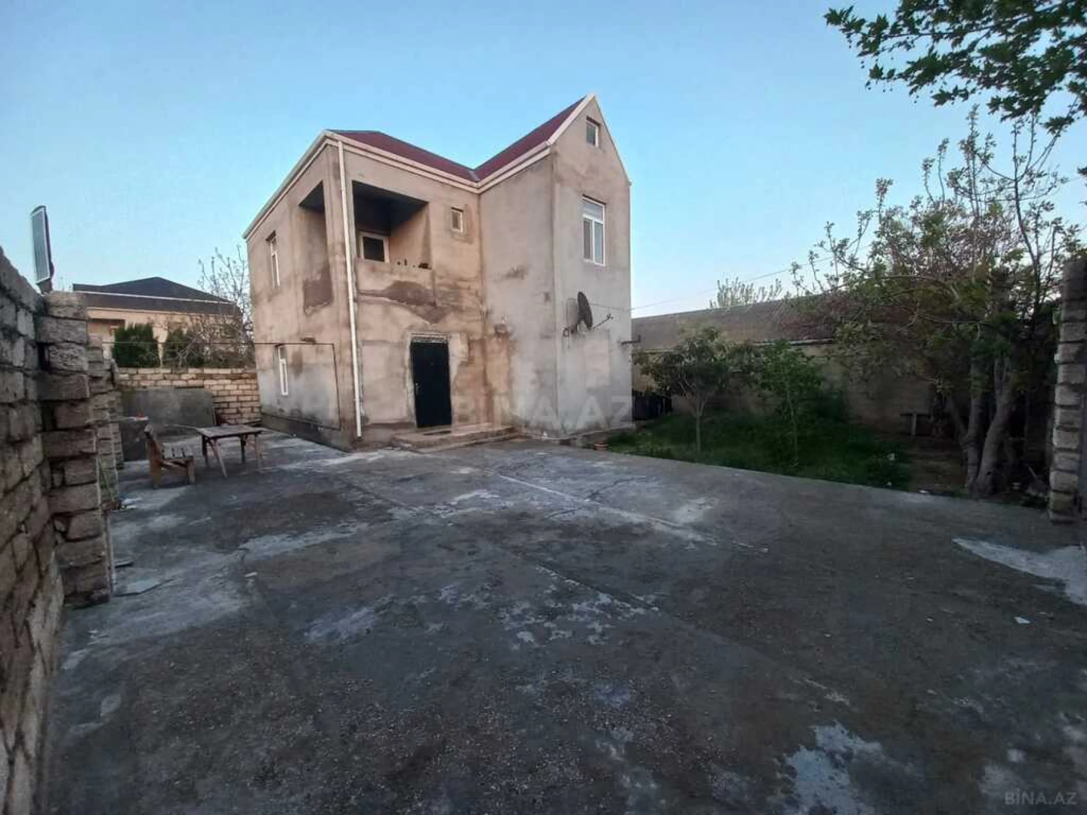 Satılır 4 otaqlı həyət evi 180 m²