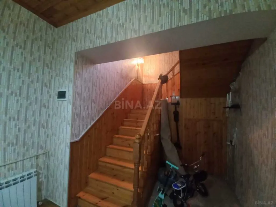 Satılır 4 otaqlı həyət evi 180 m²