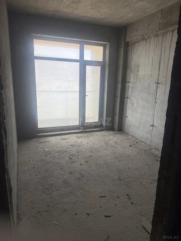 Satılır 4 otaqlı mənzil 164 m²