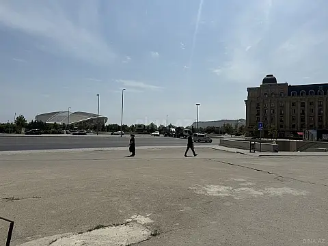 Satılır 4 otaqlı mənzil 164 m²