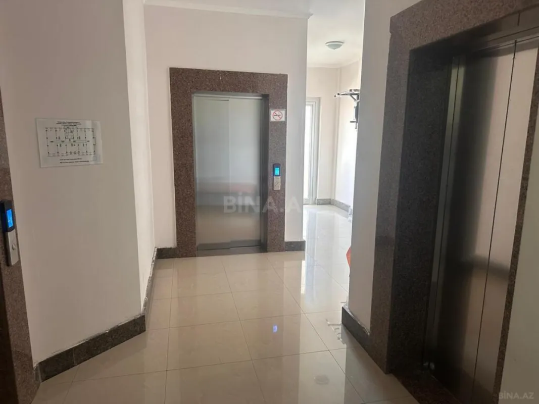 Satılır 4 otaqlı mənzil 164 m²