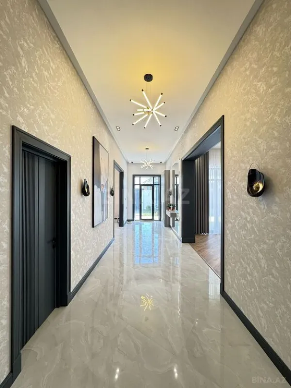 Satılır 5 otaqlı həyət evi 200 m²