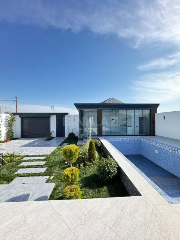 Satılır 5 otaqlı həyət evi 200 m²