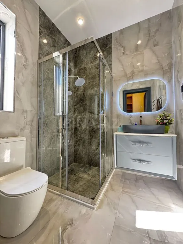 Satılır 5 otaqlı həyət evi 200 m²