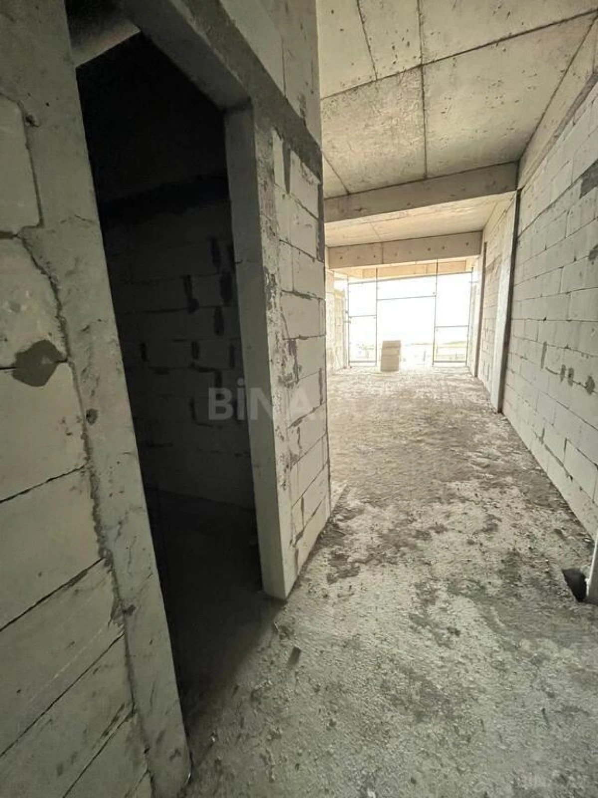 Satılır 2 otaqlı mənzil 61.8 m²