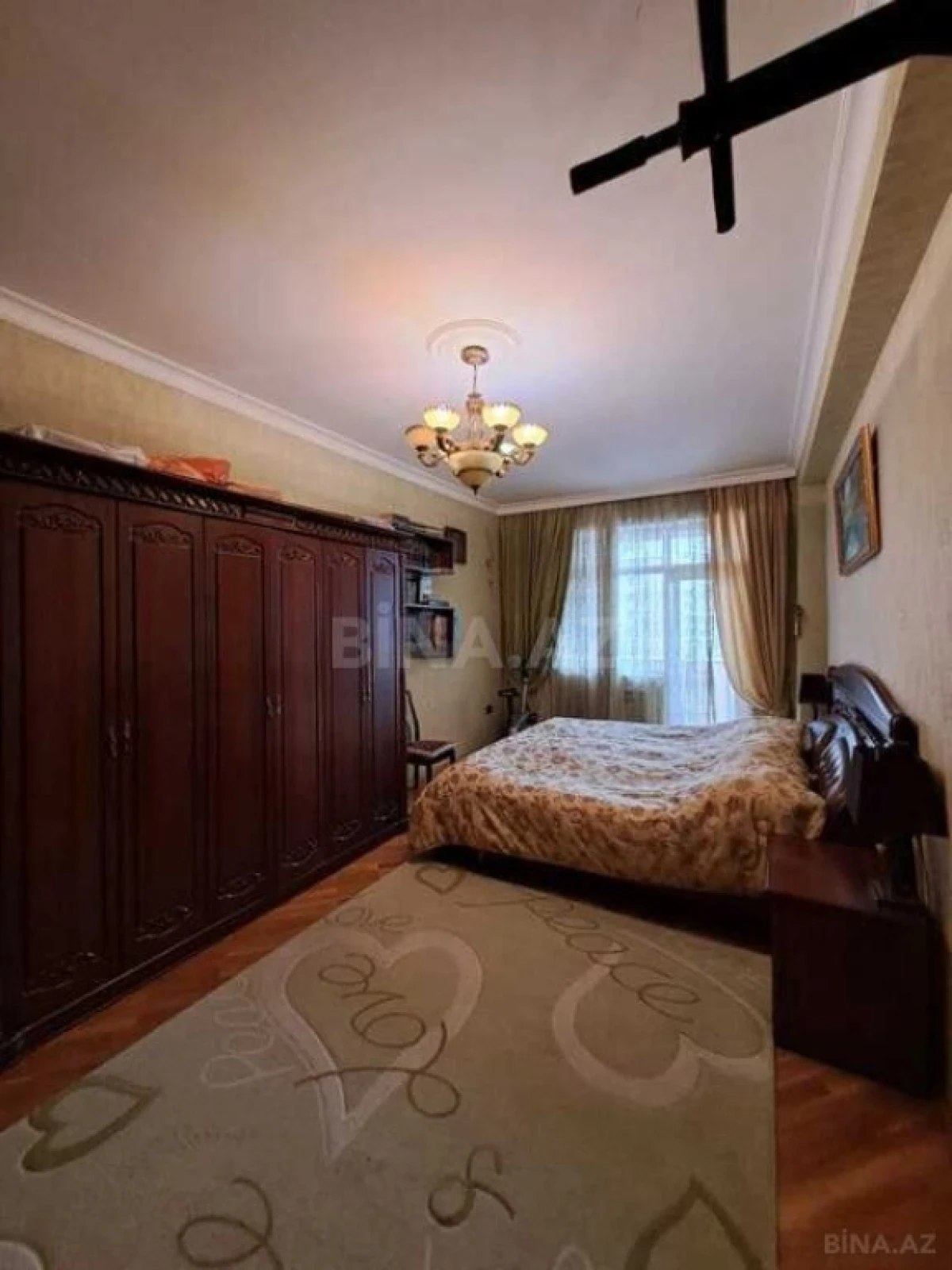 Satılır 4 otaqlı mənzil 204 m²