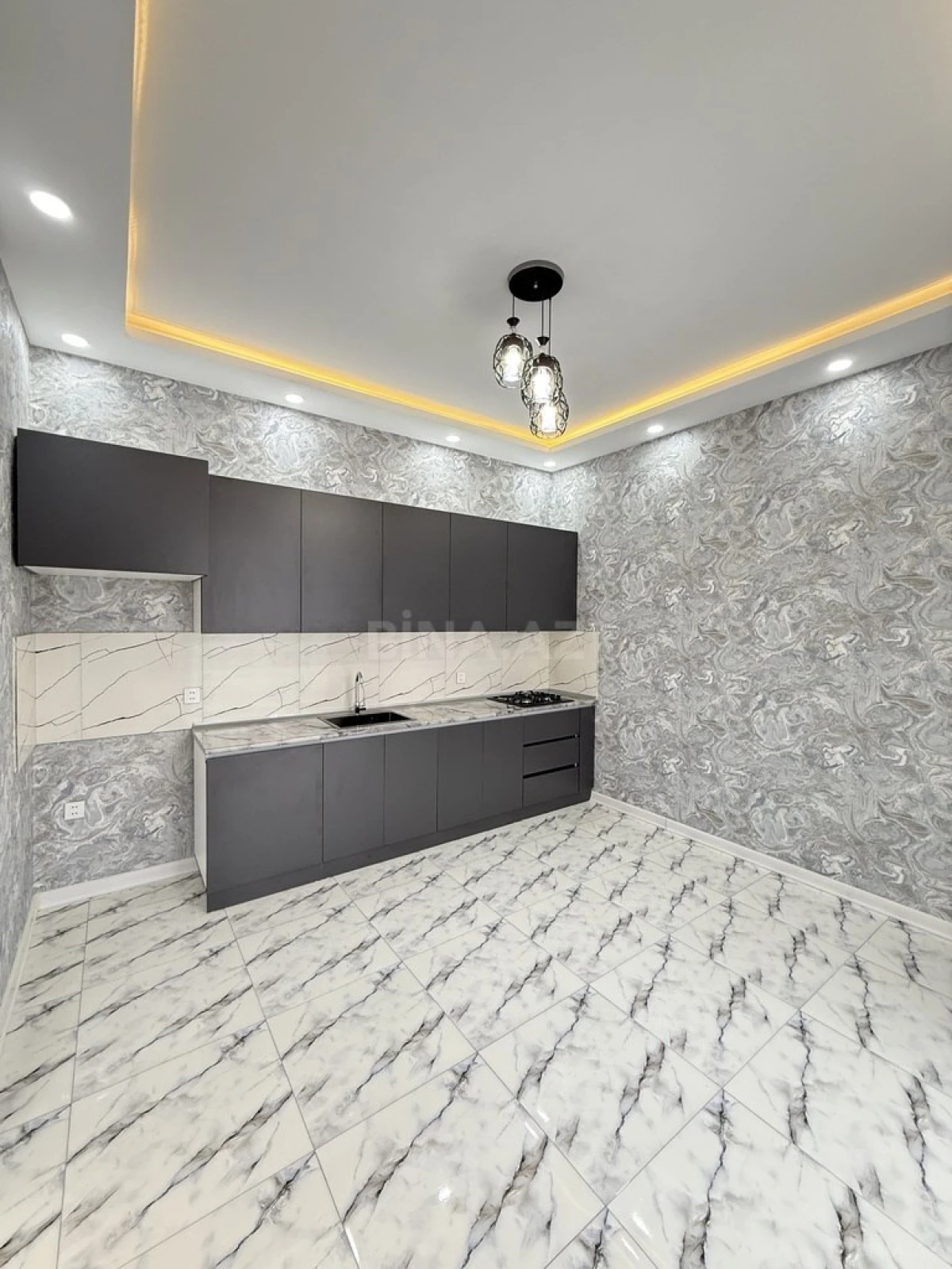 Satılır 4 otaqlı həyət evi 140 m²
