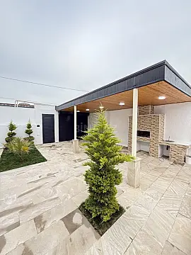 Satılır 4 otaqlı həyət evi 140 m²