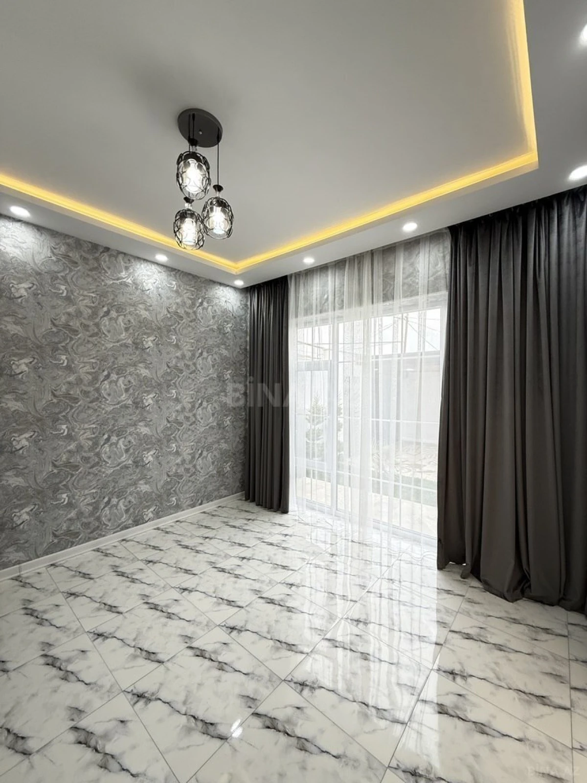 Satılır 4 otaqlı həyət evi 140 m²