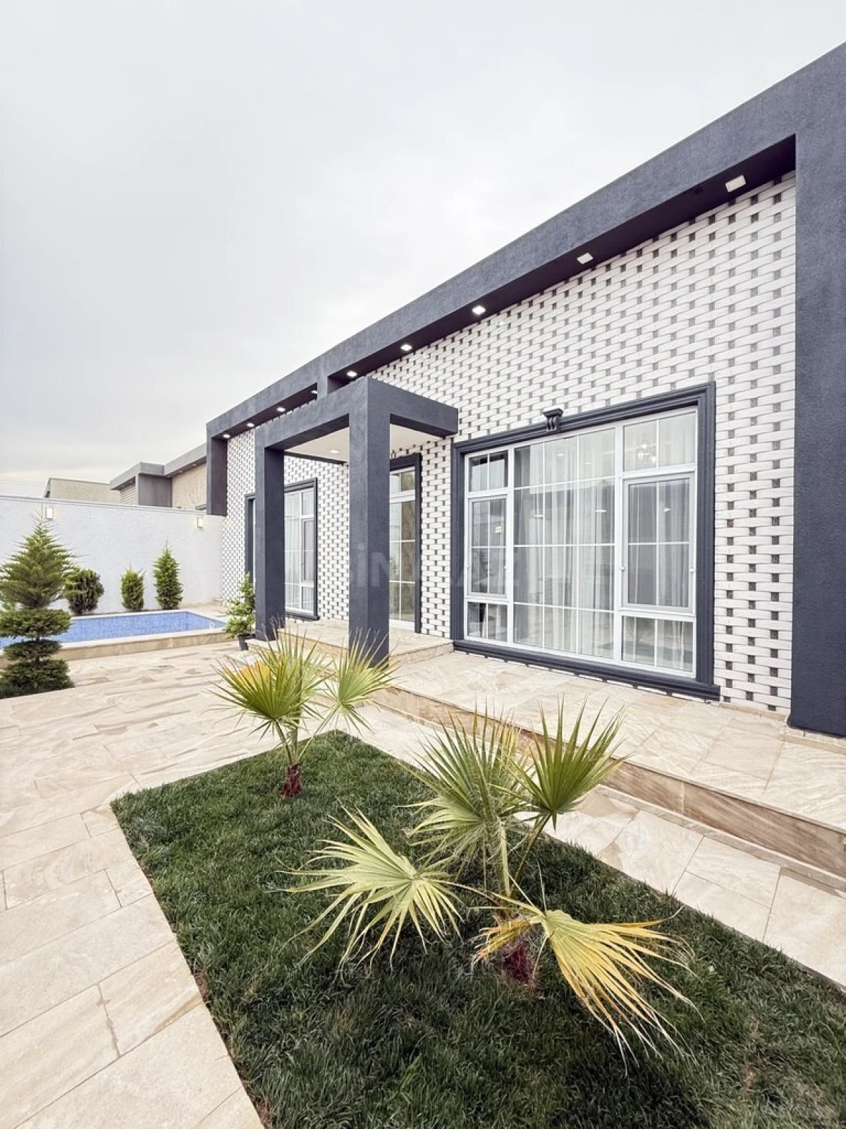 Satılır 4 otaqlı həyət evi 140 m²