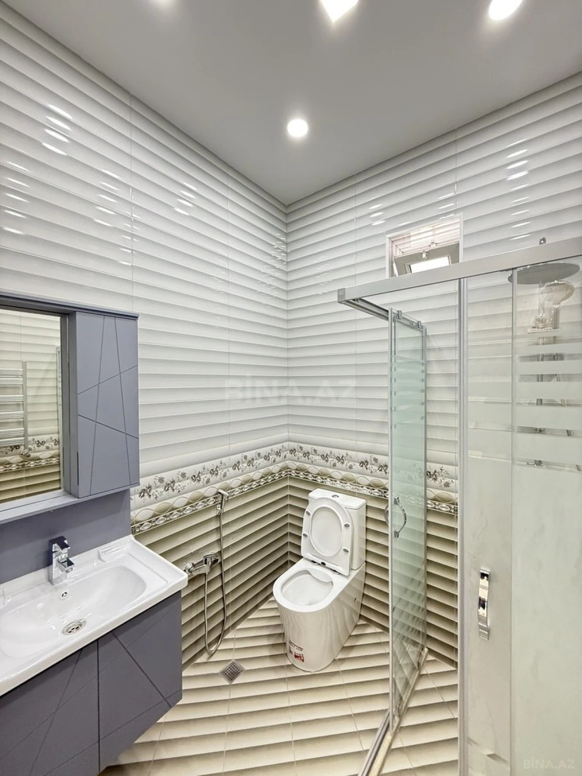 Satılır 4 otaqlı həyət evi 140 m²