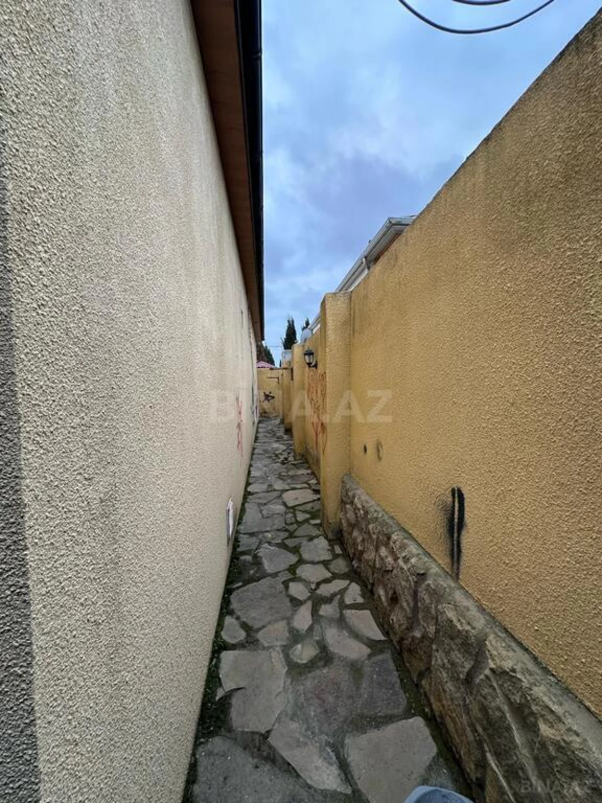 Satılır 4 otaqlı həyət evi 220 m²