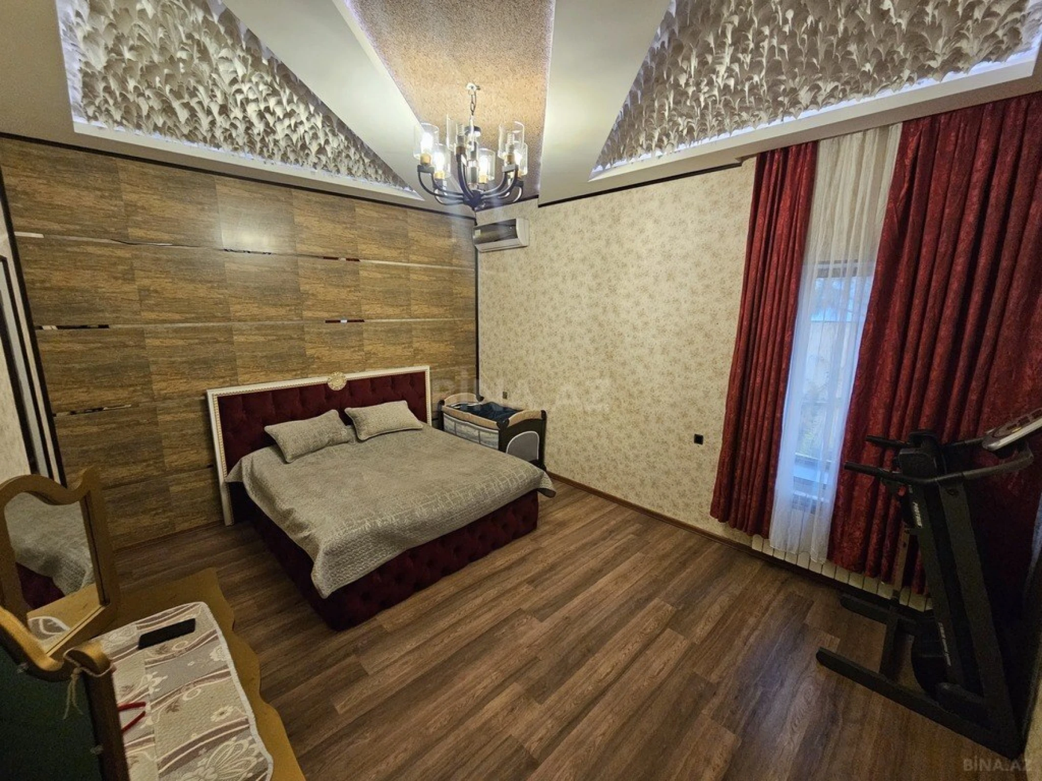 Satılır 4 otaqlı həyət evi 220 m²