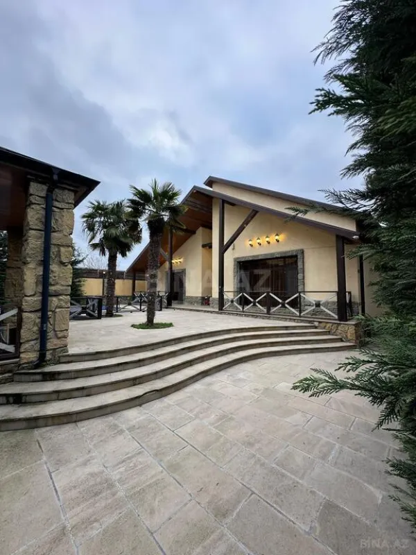 Satılır 4 otaqlı həyət evi 220 m²