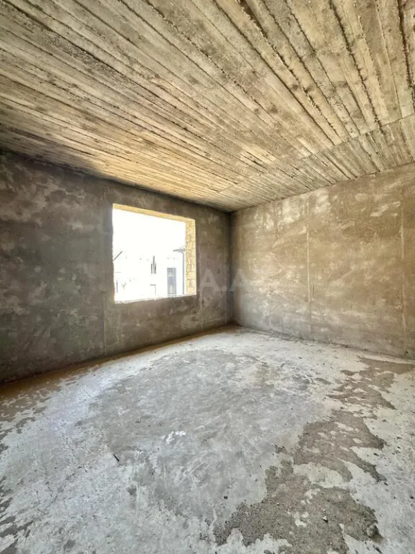 Satılır 6 otaqlı həyət evi 400 m²