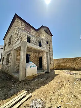 Satılır 6 otaqlı həyət evi 400 m²