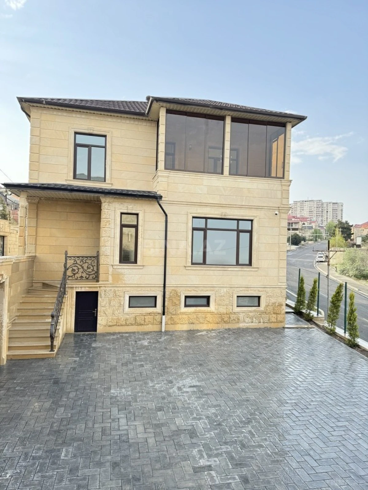 Satılır 6 otaqlı həyət evi 276.8 m²