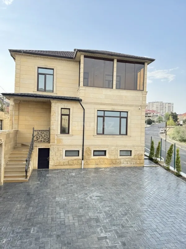 Satılır 6 otaqlı həyət evi 276.8 m²