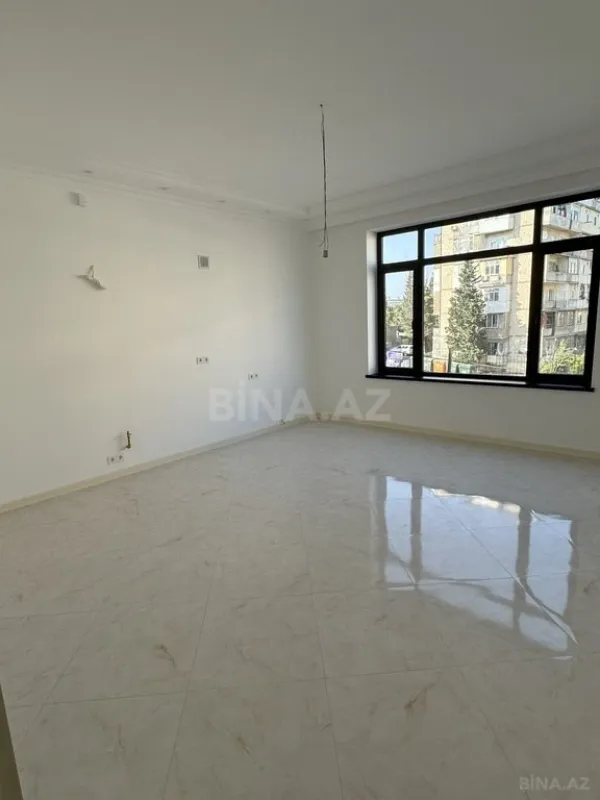 Satılır 6 otaqlı həyət evi 276.8 m²