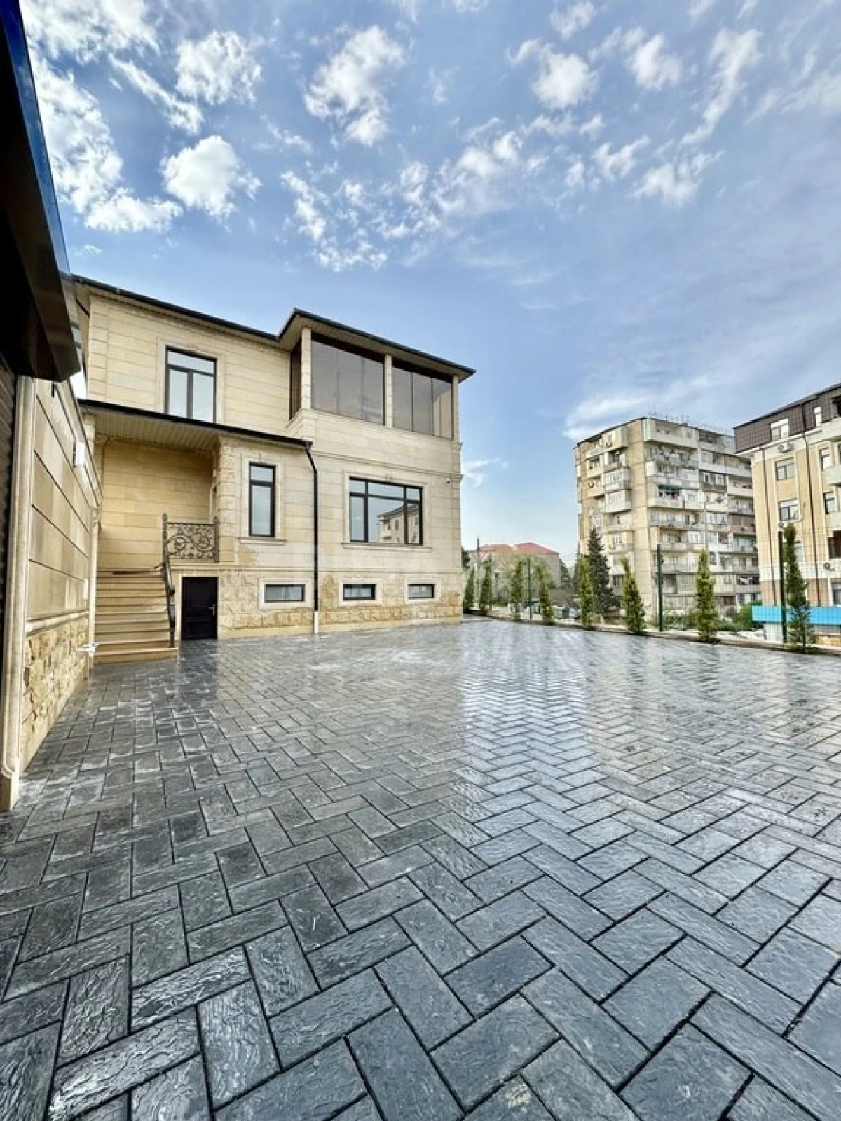 Satılır 6 otaqlı həyət evi 276.8 m²