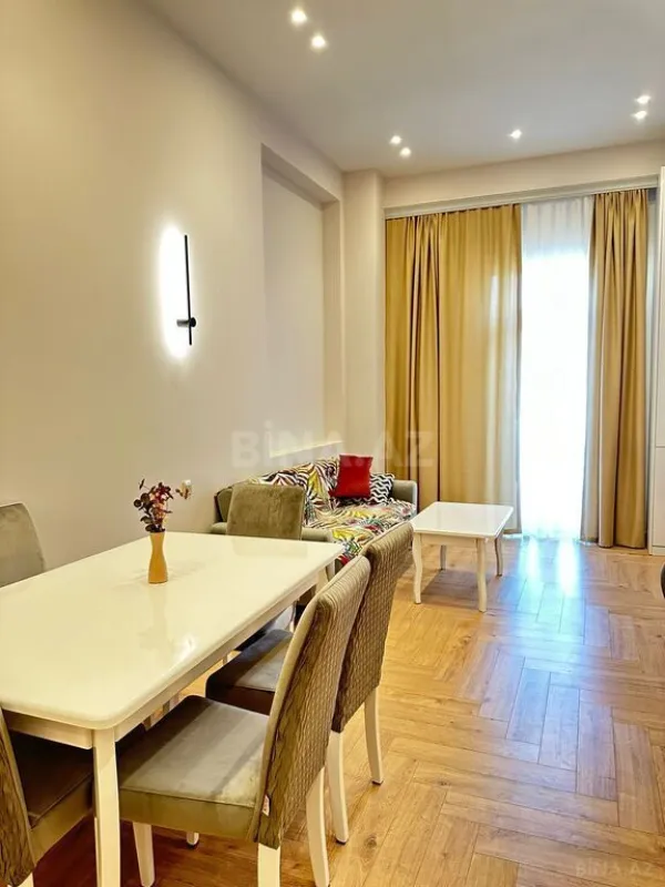 Kirayə verilir 2 otaqlı mənzil 60 m²