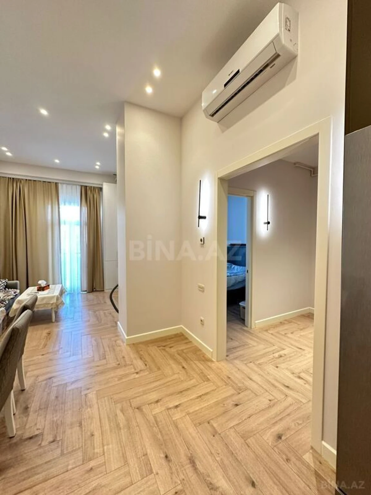 Kirayə verilir 2 otaqlı mənzil 60 m²